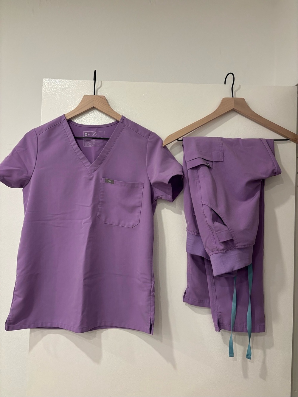 Figs Lilac Catarina Scrub Top XS and Yola High-Waisted Scrub Pant S